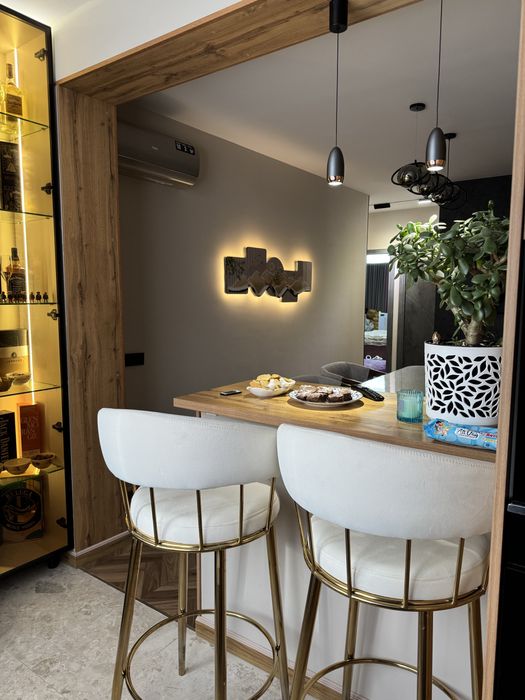 Продаётся 5 ти комнатная квартира в городе Зарафшан