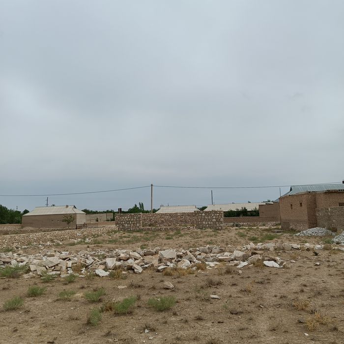 Srochni uchastka sotiladi