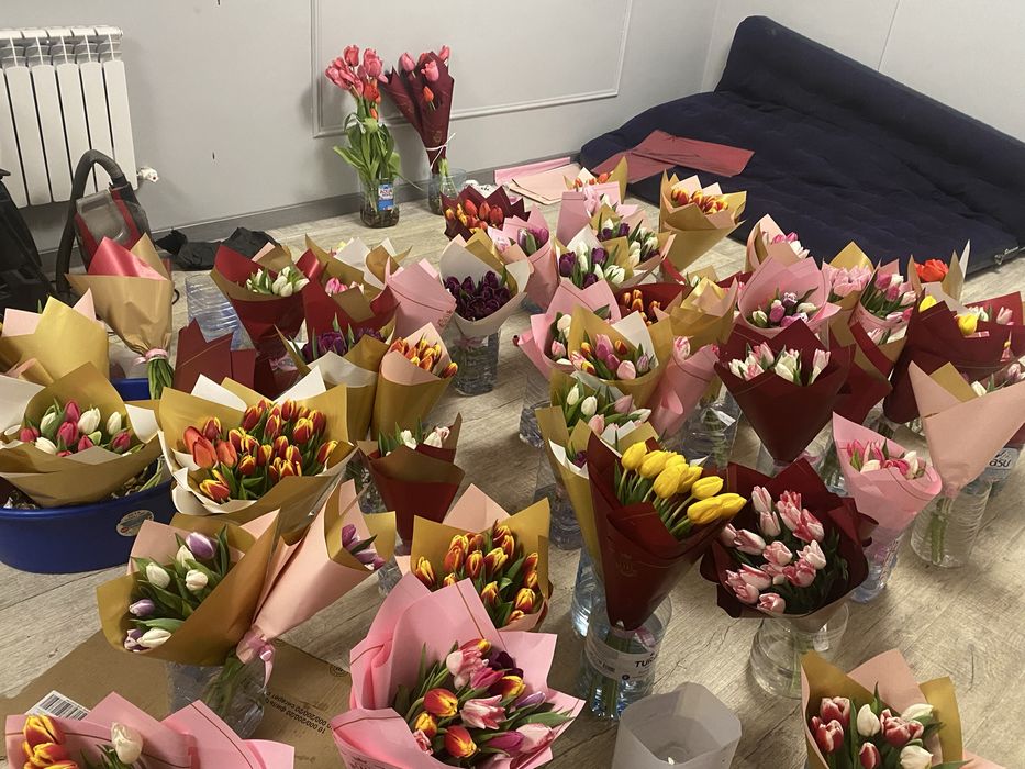 тюлпан 600тг готовый букет,штучный