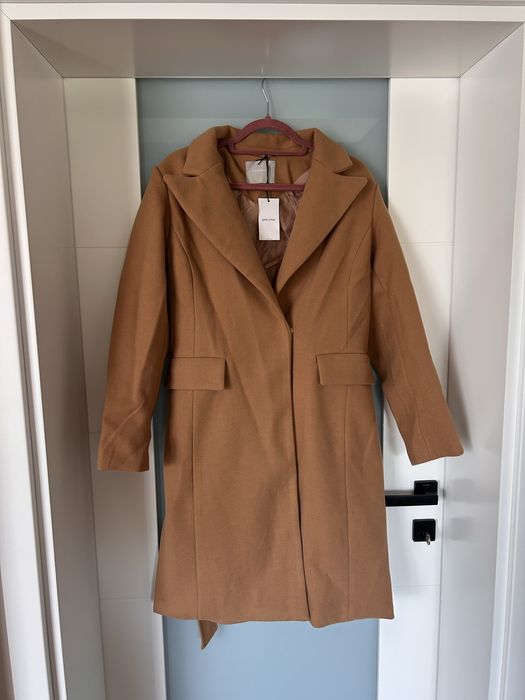 Кафяво палто, чисто ново