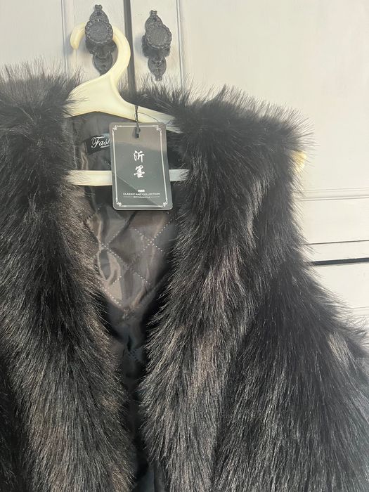 Продам жилетку модную