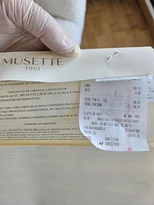 MUSETTE, Sandale din piele bej cu tinte aurii, 37