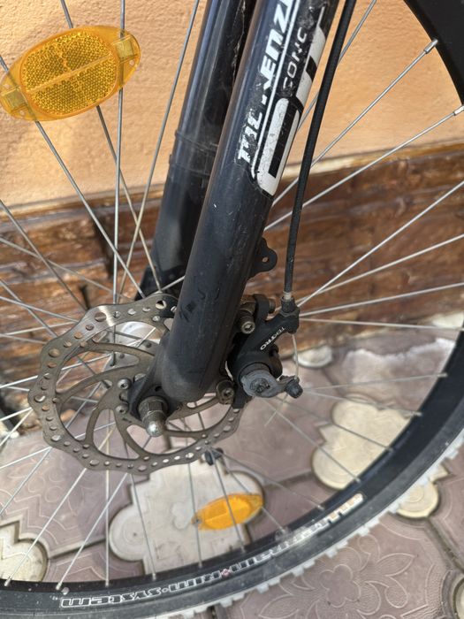 Bicicleta montana Hill 400