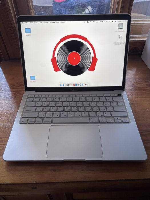 Продам MacBook Air 13/14 , М-1