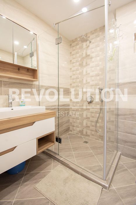 Двустаен апартамент в ж.к. Банишора.