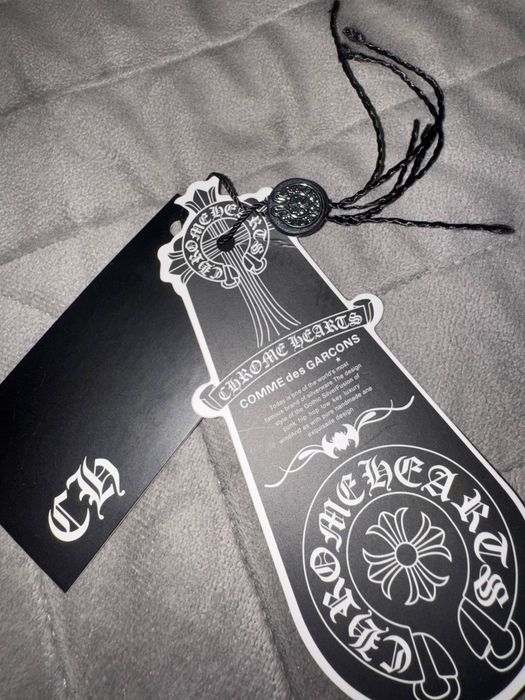 Черно-белая кепка chrome hearts