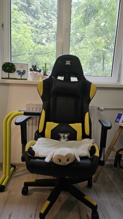 Scaun gaming Serioux