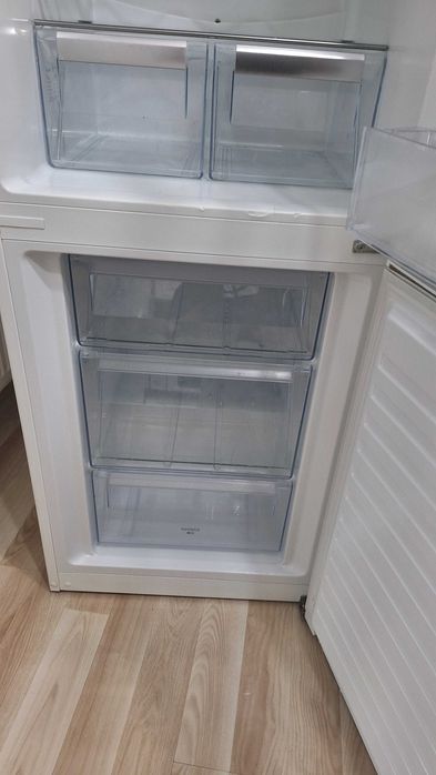 Vând combină frigorifica