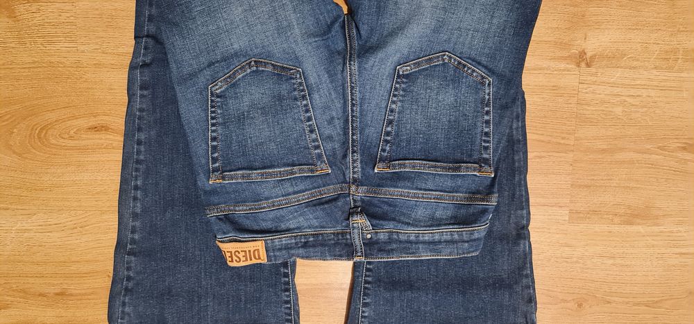 DIESEL дънки bootcut като нови