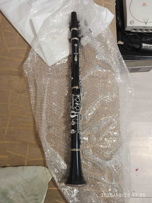 Кларнет продам для декора или дизайна