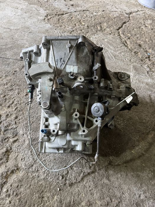 Те ъчна скотостна кутия а Nissan X trail 1.6 DCI 131 ks