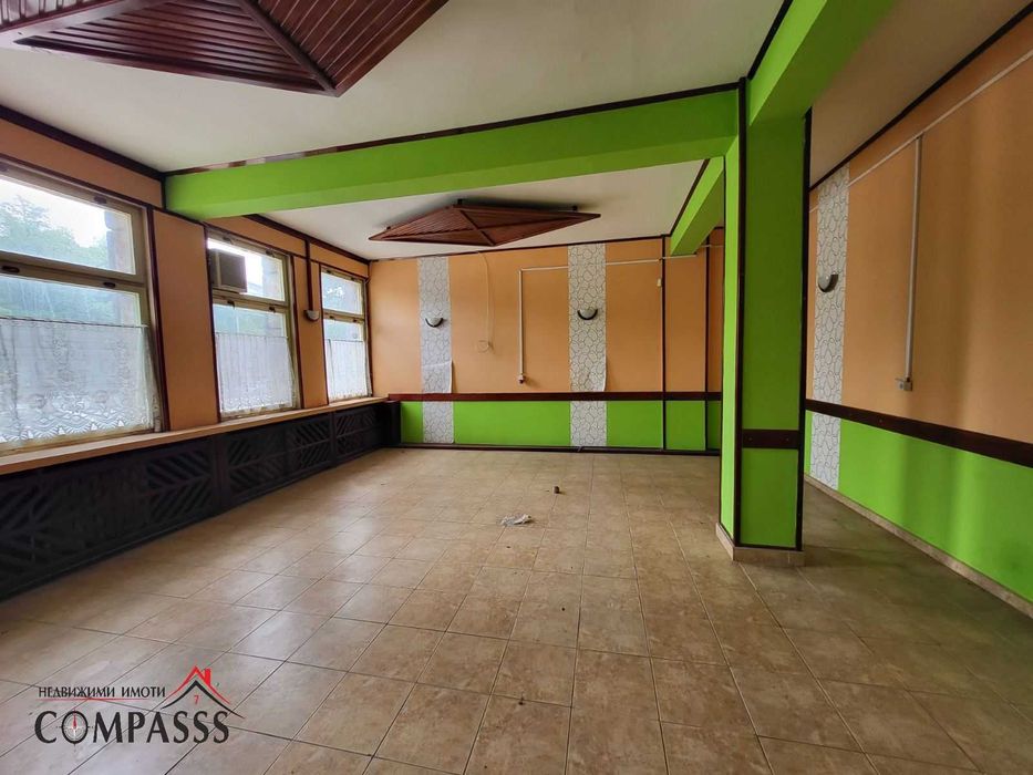 ПОД НАЕМ, търговско помещение, район ЦЕНТЪР, гр. Добрич – 3600лв/мес.!