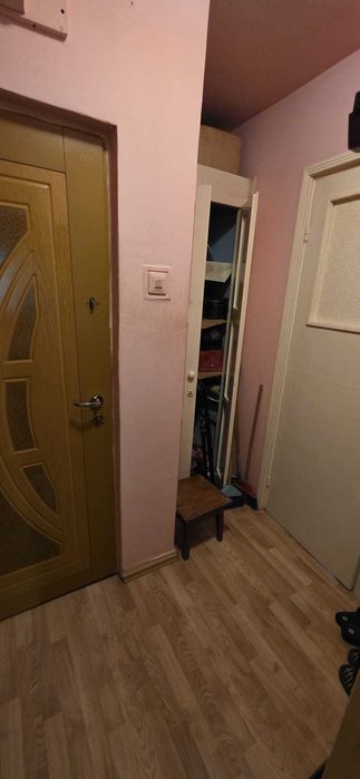 De vanzare apartament 3 camere Tomis Nord