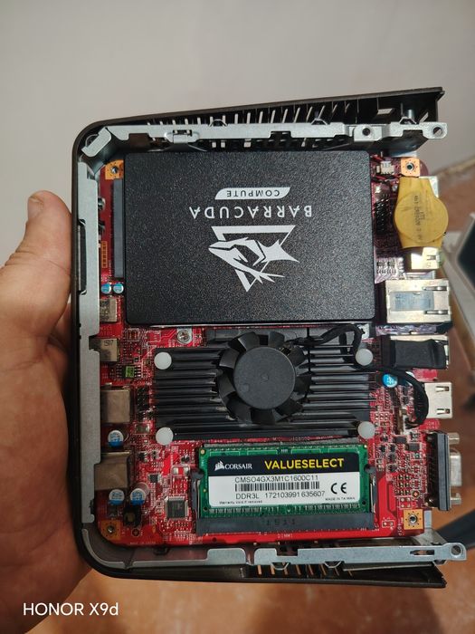 Продам MSI Wind Box DC111-045XRU