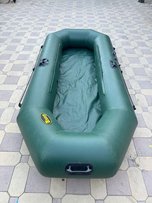 Продам лодку Инзер 2.80 пвх