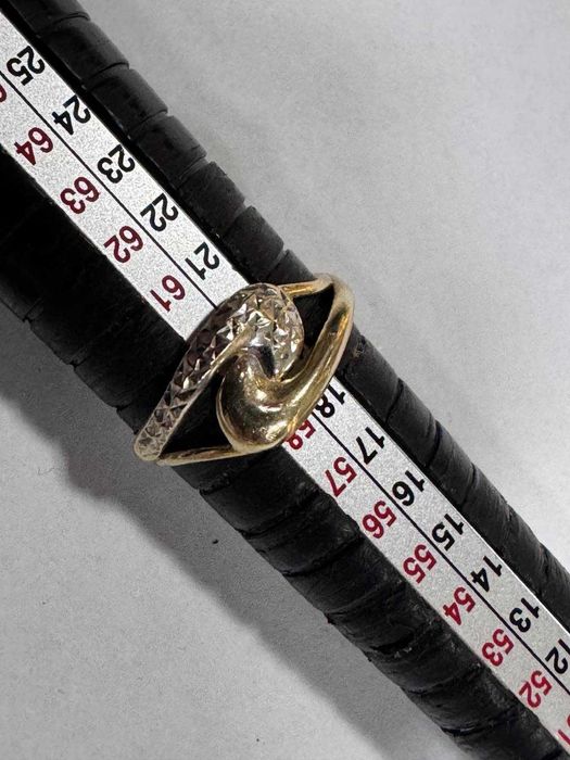 Златен пръстен 14 К 585/ 1,61 гр.