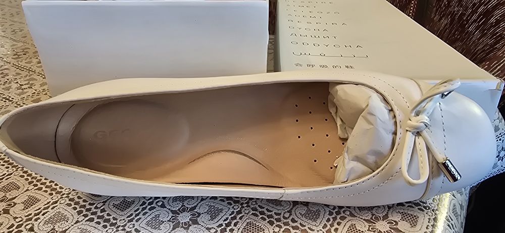 Продам балетки Geox