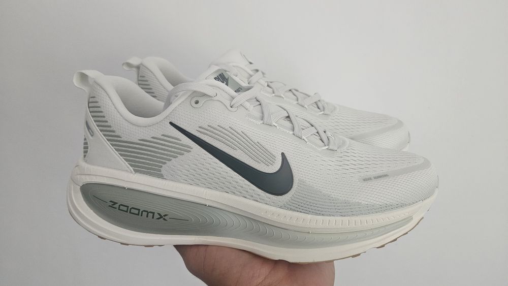 Nike Air Zoom Vomero 18 Running originali
