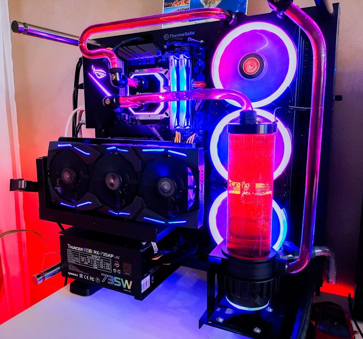 Deskop Gaming Asus ROG Strix Ryzen 7 | 32gb DDR4 | Vega64 | full RGB