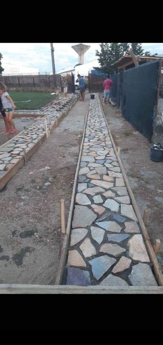 Vând piatră și montez