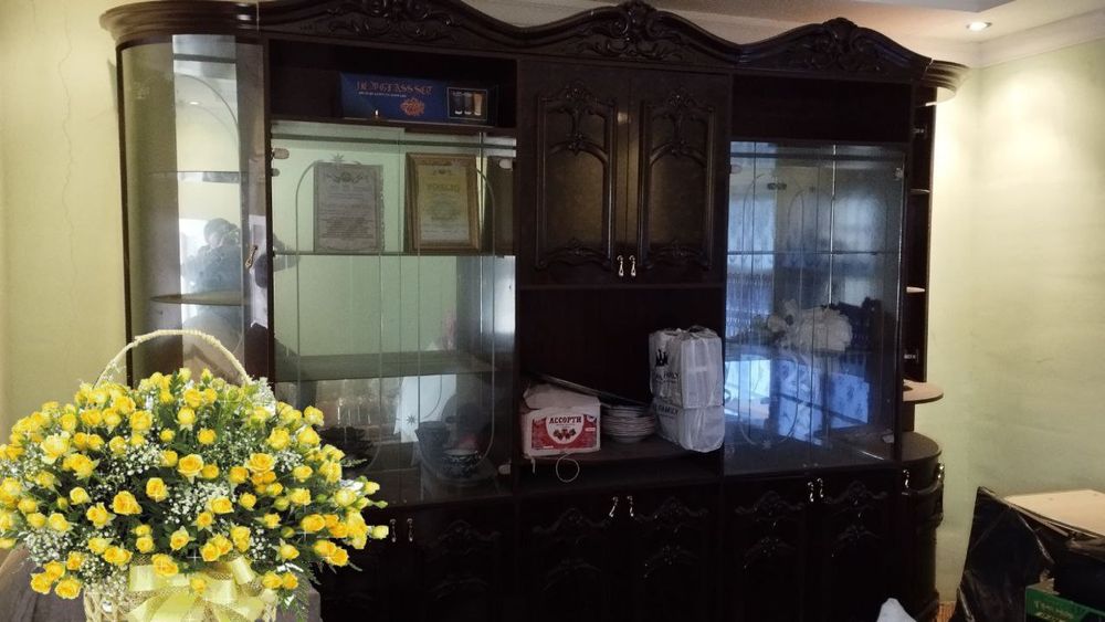 Mebel komplekt 1 oy ham ishlatilmagan yangi turibdi