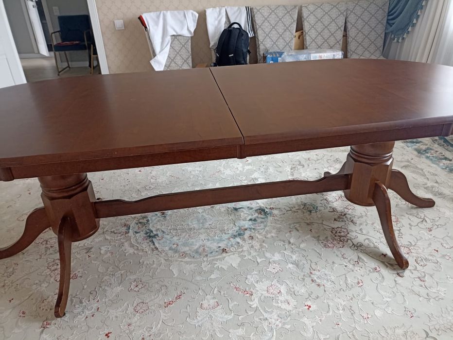 Продаю стол раздвижной в гостиную