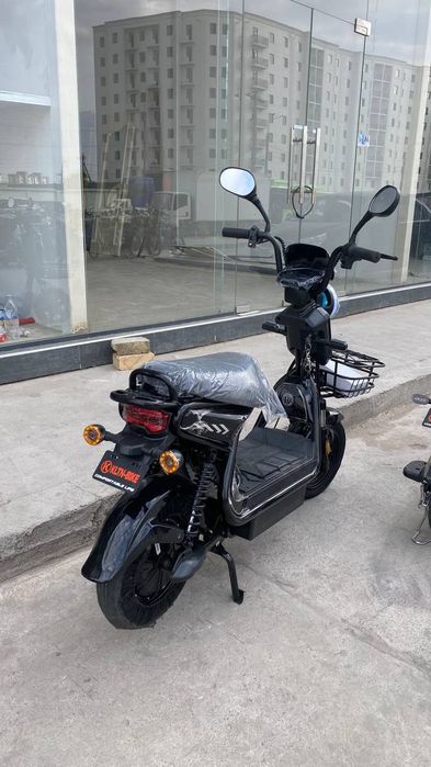 Skuter elektroskuter