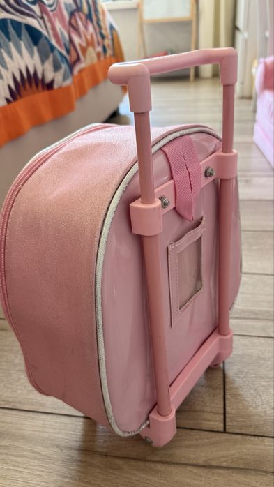 Продам детский чамодан