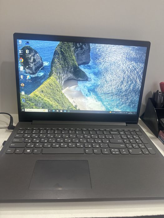 Ноутбук core i3 серого цвета