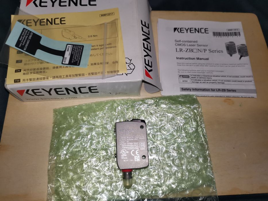 Senzor laser distanta Keyence LR-ZB250CP