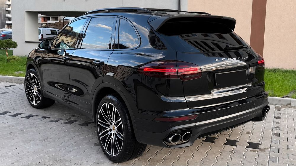 Porsche Cayenne 2016