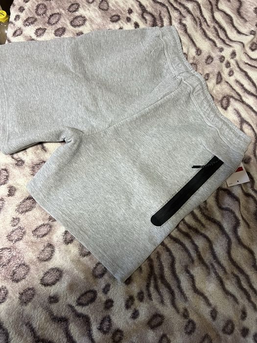 Pantaloni scurti nike tech