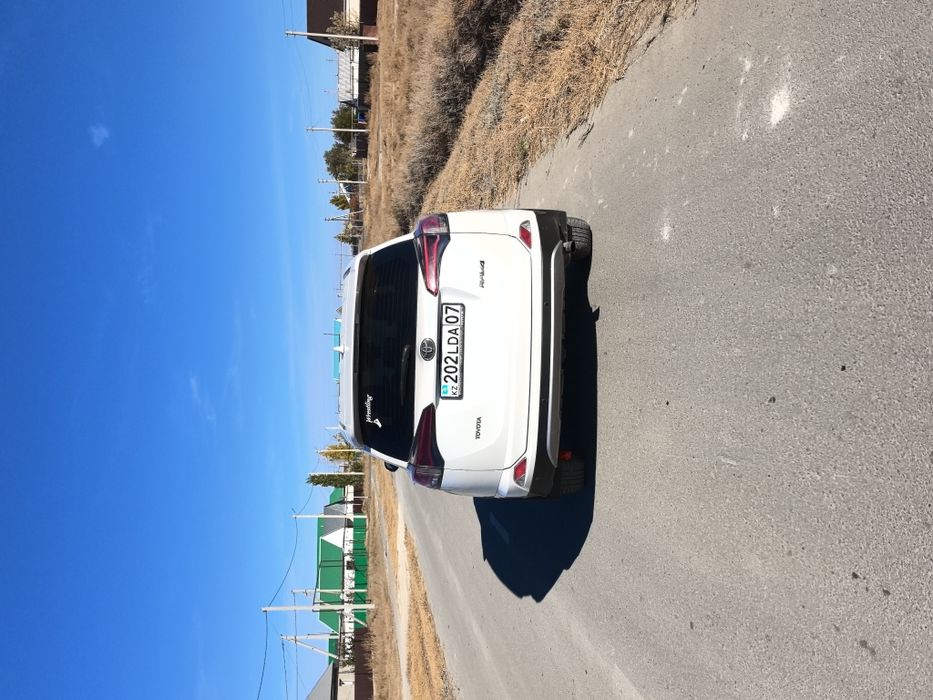 Машина хороший , без дтп.