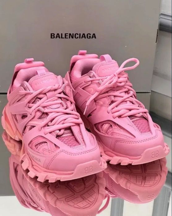 balenciaga track