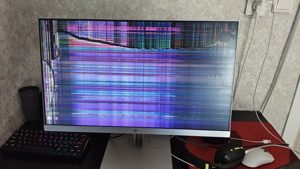 Монитор HP E 243