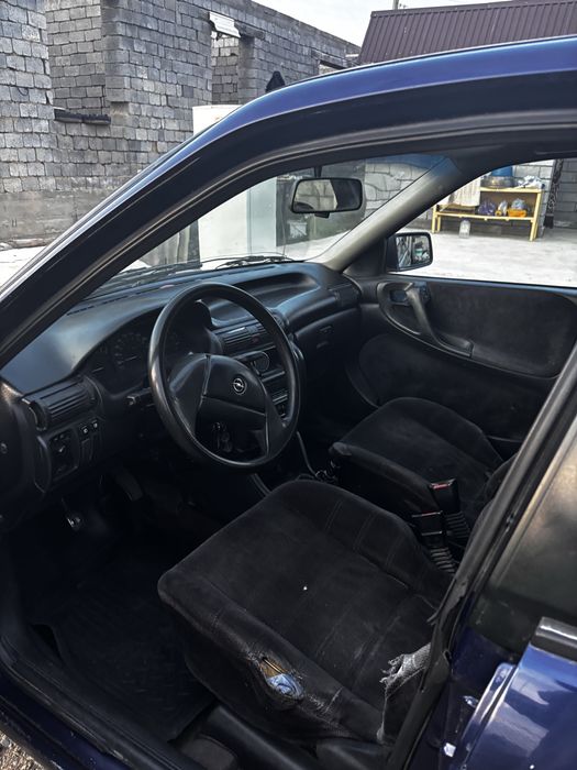 Opel Astra, Шымкент.
