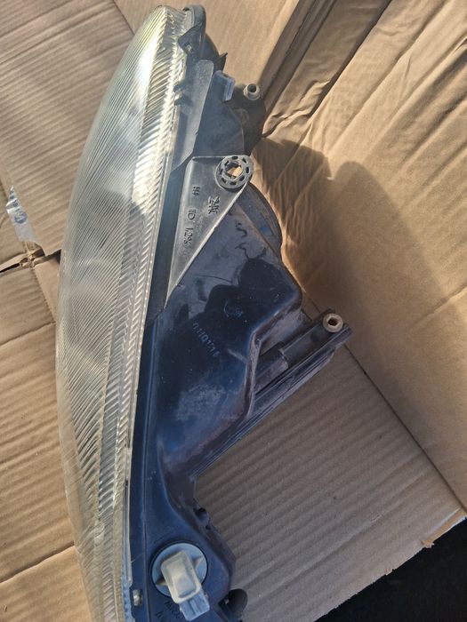 Десен фар от пежо 206