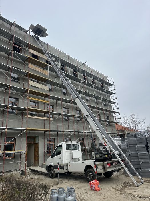 Lift mobil de inchiriat