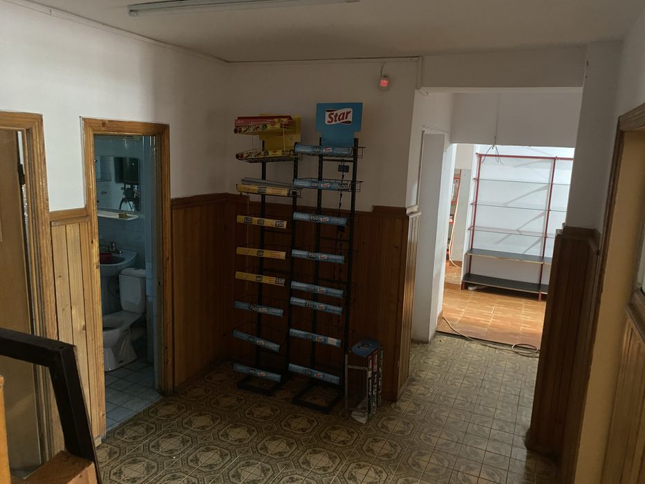 Apartament 4 camere, spatiu comercial