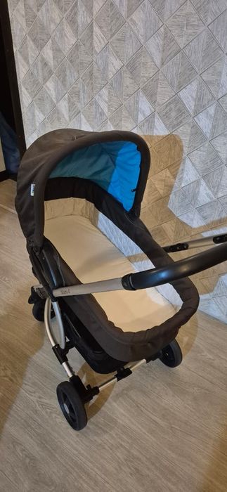 Продам детскую коляску 3+1