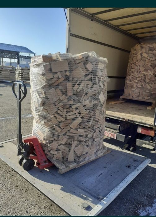 Lemne de foc deseuri din esența tare stejar sau fag la palet