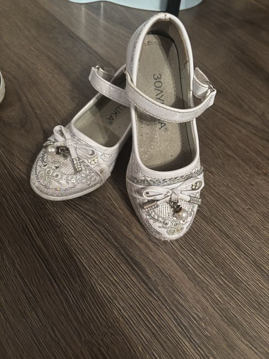 Продам туфли на девочку