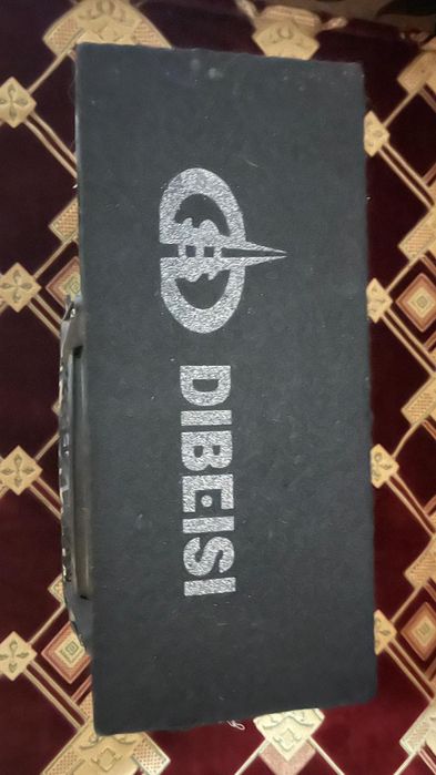 Vând subwoofer dibeisi cu stație MAC 600w