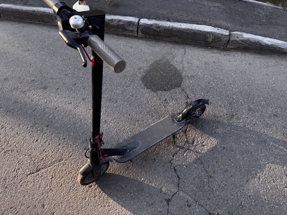 Электросамокат (неработает) СРОЧНО