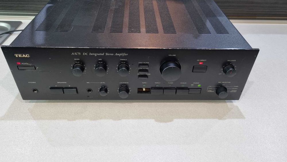 Усилвател TEAC A-X75 DC