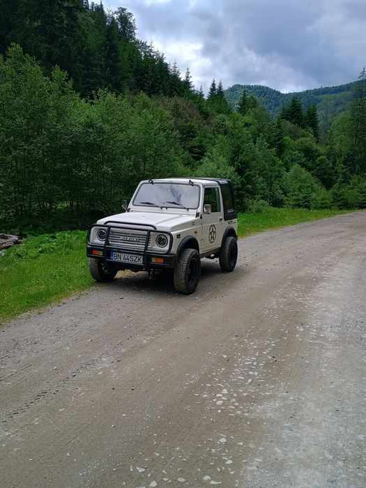Suzuki Samurai