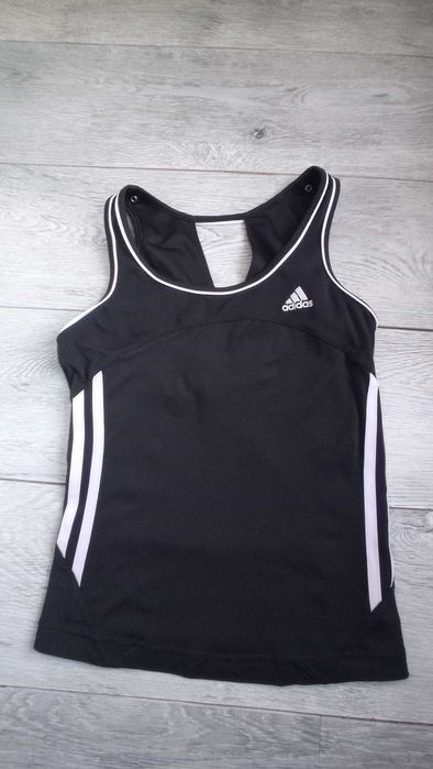 Adidas спортен топ 34р-р, It. 40 в черно, бяло