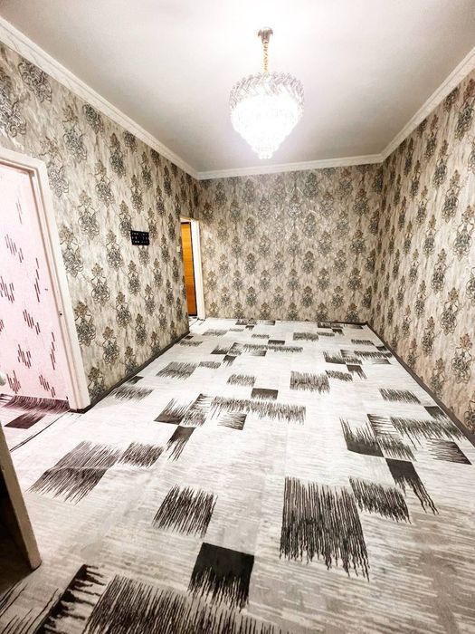 Продам чиланзар 8.  Одна переделанная на двух