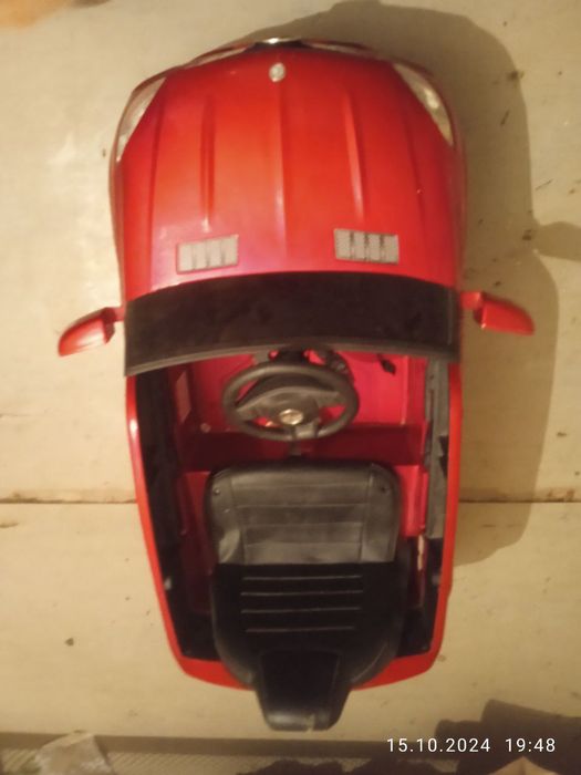 Продается машинка детская на аккумуляторе