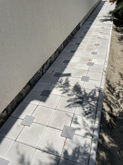Pavaj borduri pavele pentru gradina si piscina. Montaj pavaj